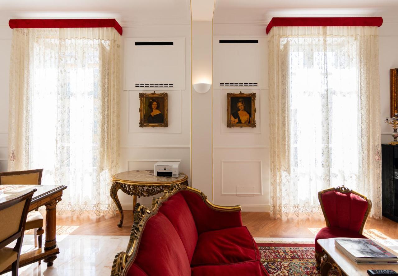 Le Rose Di Nonna Maria, Di Lusso In Centro Citta Apartamento