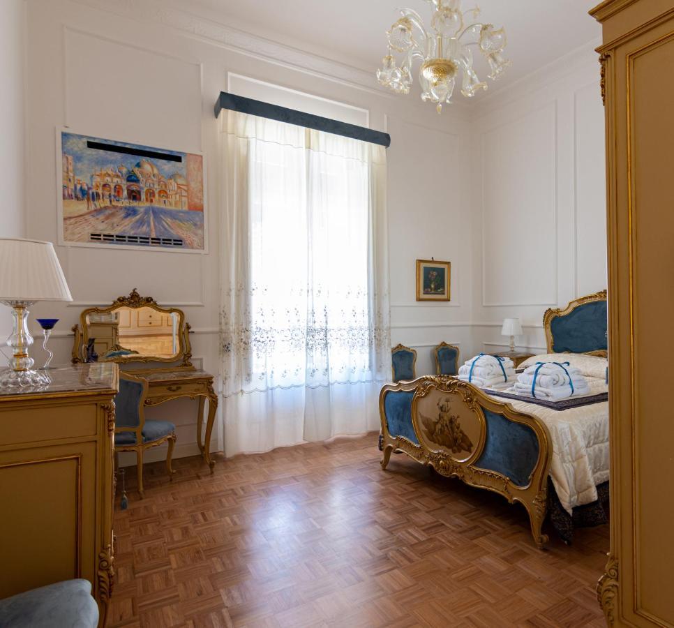 Le Rose Di Nonna Maria, Di Lusso In Centro Citta Apartamento *