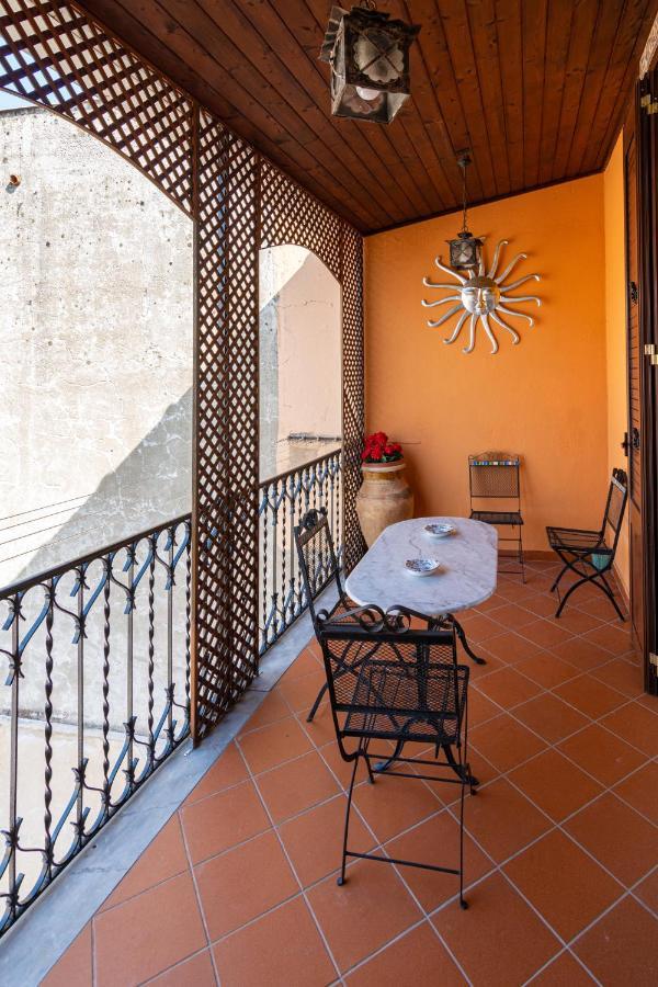 Le Rose Di Nonna Maria, Di Lusso In Centro Citta Apartamento Palermo